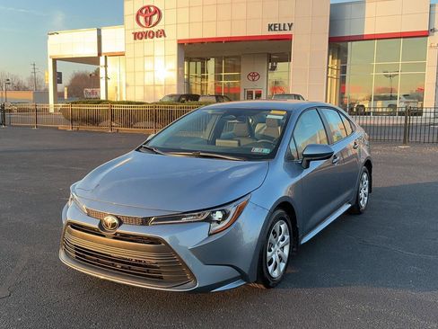 Used 2023 Toyota Corolla LE w/ Carpet Mat Package (TMS) image 1