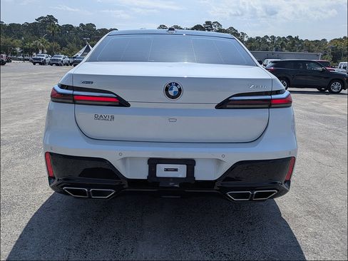 Used 2024 BMW 760i xDrive AWD/4WD image 6