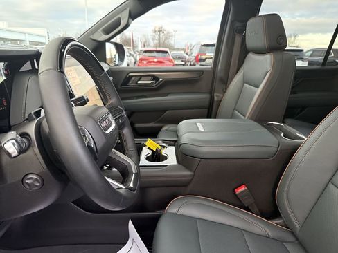 Used 2025 GMC Yukon AT4 image 15