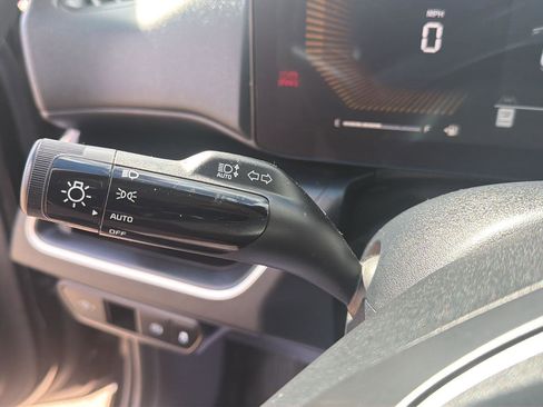 Used 2025 Kia K4 LXS image 22