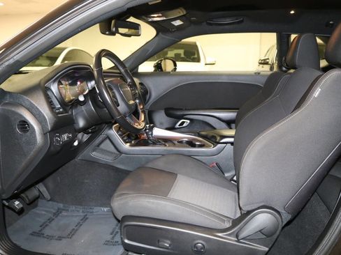 Used 2022 Dodge Challenger GT w/ Driver Convenience Group image 13