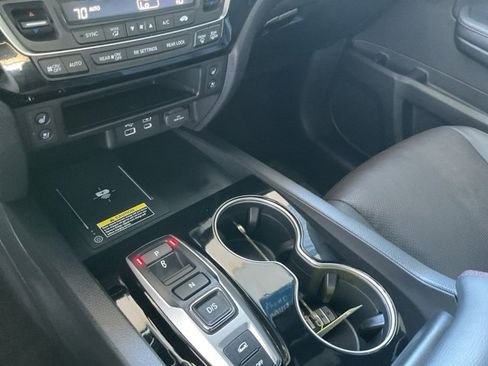 Certified 2024 Honda Passport Black Edition image 13