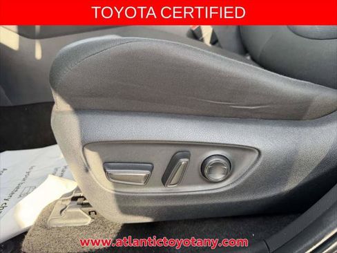 Certified 2025 Toyota RAV4 XLE AWD/4WD image 17