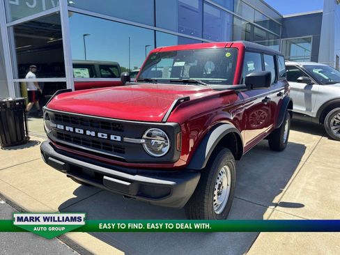New 2026 Ford Bronco 4-Door AWD/4WD image 1