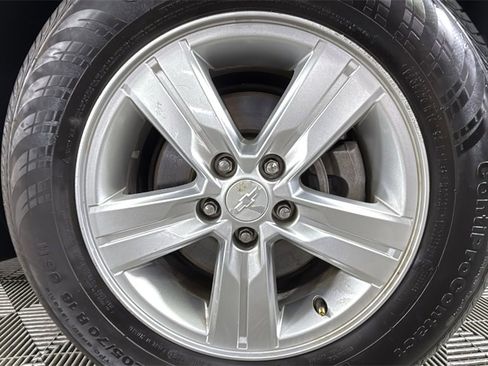 Used 2021 Chevrolet Trax LT w/ LT Convenience Package image 32