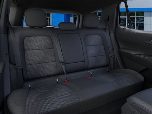 New 2026 Chevrolet Equinox LT w/ LPO, Floor Liner Package image 17