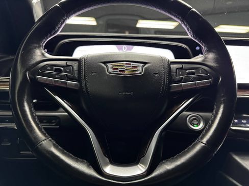 Used 2022 Cadillac Escalade Sport Platinum w/ Heavy-Duty Trailer Package image 21