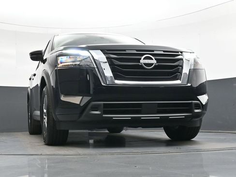 Used 2025 Nissan Pathfinder SV AWD/4WD image 52