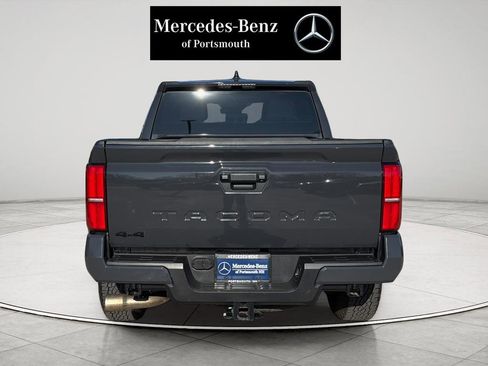 Used 2024 Toyota Tacoma TRD Off-Road image 4