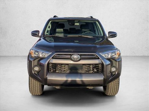 Used 2022 Toyota 4Runner SR5 Premium image 3