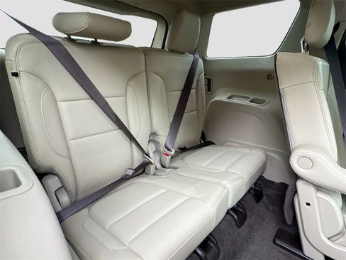 Used 2019 GMC Acadia Denali w/ Technology Package image 28