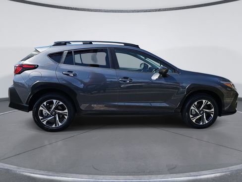 Used 2024 Subaru Crosstrek 2.0i Premium w/ Crosstrek Mirror Package AWD/4WD image 2