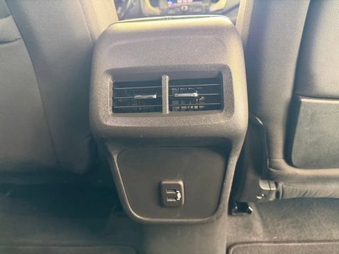Used 2020 GMC Terrain SLE FWD image 28