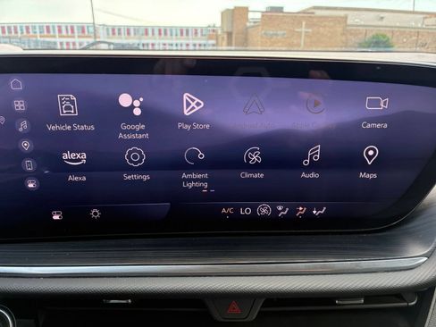 Used 2024 Buick Envision Preferred AWD/4WD image 16