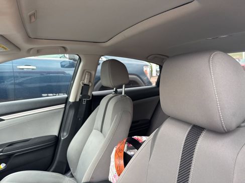 Used 2018 Honda Civic EX image 10