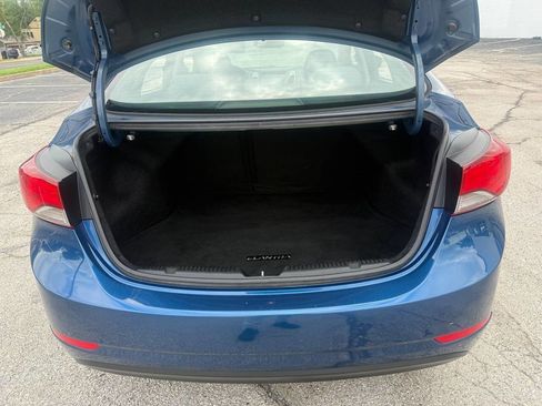 Used 2015 Hyundai Elantra SE w/ Option Group 02 FWD image 26