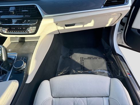 Used 2023 BMW 540i w/ M Sport Package RWD image 18