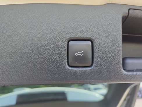 Certified 2023 Ford Escape Platinum w/ Premium Technology Package AWD/4WD image 9