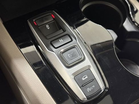 Used 2016 Honda Pilot Touring image 16
