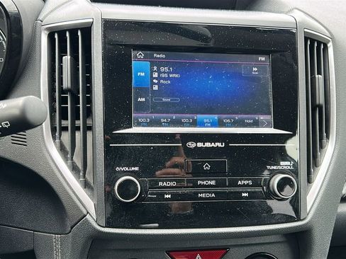 Used 2019 Subaru Crosstrek 2.0i AWD/4WD image 16