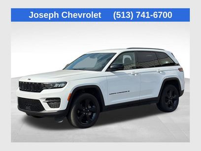 Used 2023 Jeep Grand Cherokee Altitude