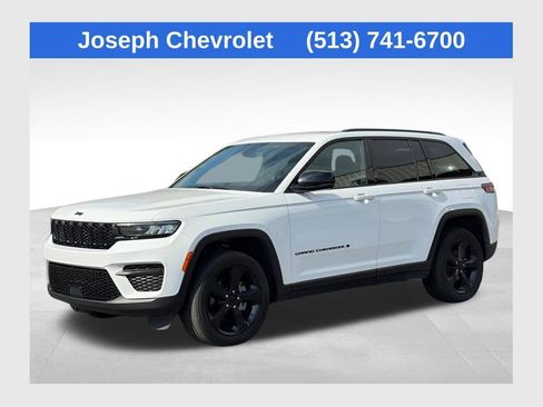 Used 2023 Jeep Grand Cherokee Altitude image 1