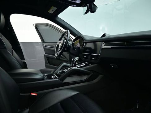 Used 2021 Porsche Cayenne GTS image 64