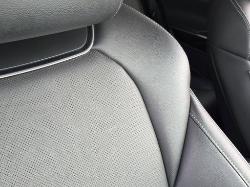 Used 2025 Genesis GV70 2.5T image 25