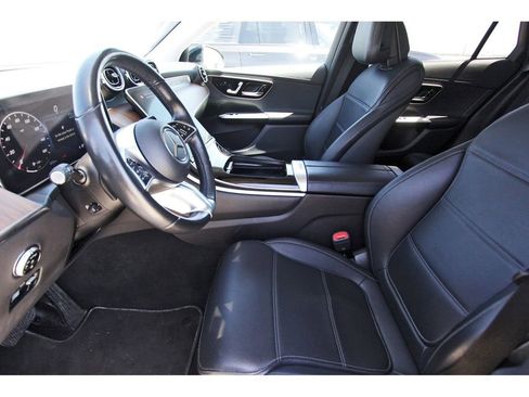 Used 2023 Mercedes-Benz GLC 300 image 6