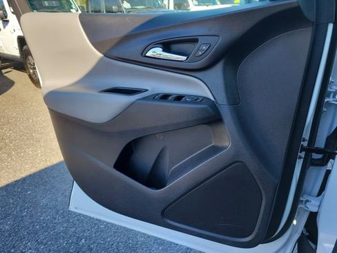 Certified 2024 Chevrolet Equinox LS w/ Driver Confidence II Package image 19