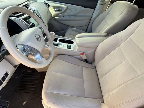 Used 2018 Nissan Murano SV w/ Premium Package image 5