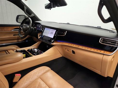 Used 2022 Jeep Grand Wagoneer Series III w/ Rear Seat Video Group 1 image 43