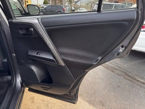 Used 2018 Toyota RAV4 LE w/ All Weather Liner Package image 28