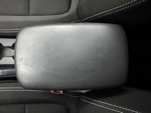 Used 2025 Hyundai Venue SEL FWD image 27