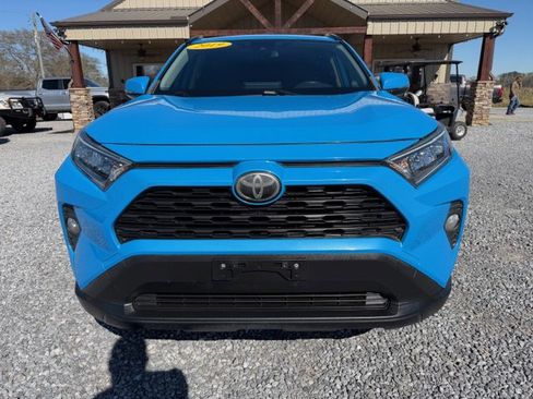Used 2019 Toyota RAV4 XLE image 5