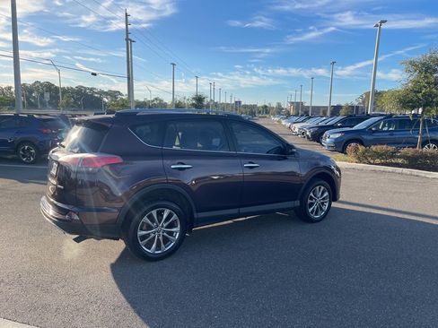 Used 2017 Toyota RAV4 Limited image 4