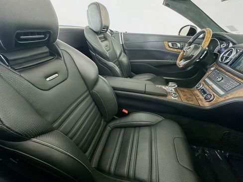 Certified 2019 Mercedes-Benz SL 63 AMG image 26