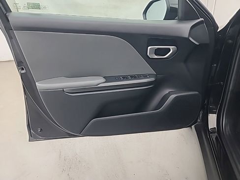 Used 2025 Kia K4 FWD image 21