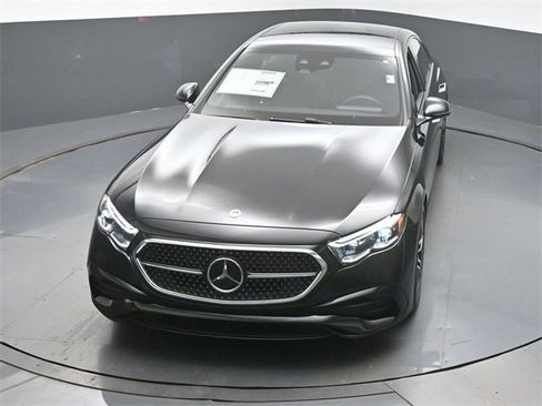 New 2026 Mercedes-Benz E 450 4MATIC Sedan image 43