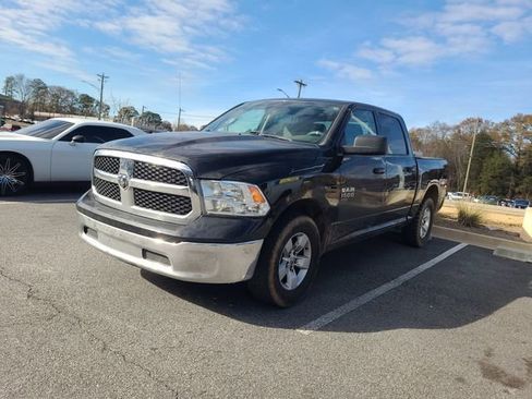 Used 2021 RAM 1500 Classic SLT image 15