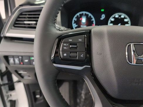 New 2026 Honda Odyssey Touring image 12