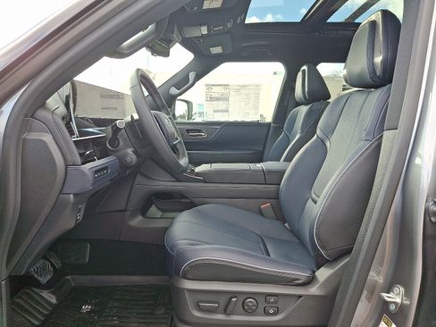 New 2026 INFINITI QX80 4WD w/ Sport Exterior Package image 9