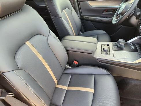 New 2026 MAZDA CX-90 3.3 Turbo w/ Premium Plus Pkg image 9