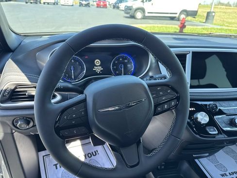 New 2026 Chrysler Pacifica Select w/ S Appearance Package FWD image 14