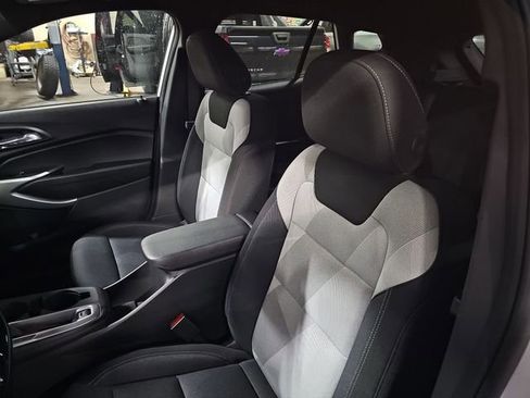 New 2026 Chevrolet Trax RS w/ Sunroof Package image 18