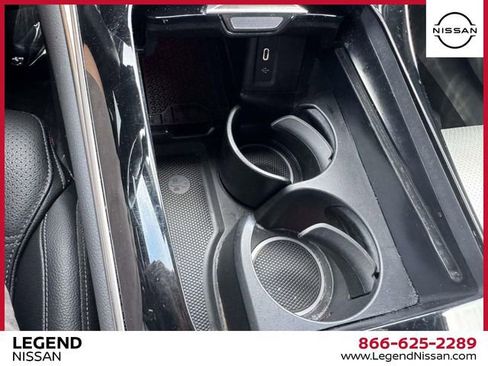 Used 2024 Mercedes-Benz GLC 300 4MATIC image 28
