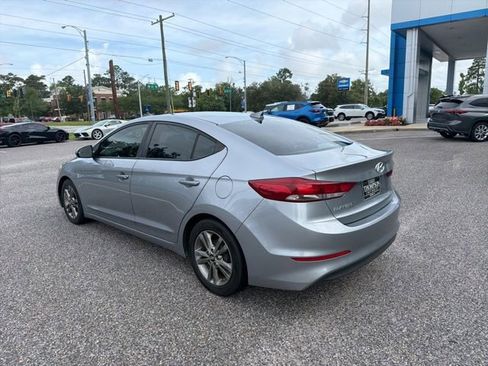 Used 2017 Hyundai Elantra SE FWD image 7