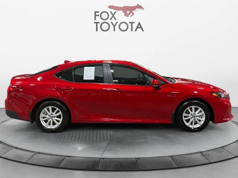 Used 2025 Toyota Camry LE w/ Convenience Package FWD image 7