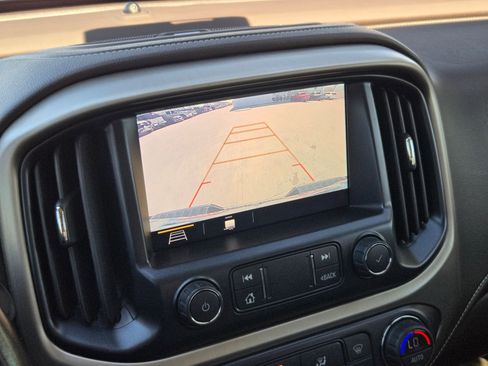 Certified 2021 GMC Canyon Denali image 18