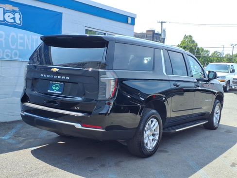 Used 2026 Chevrolet Suburban LT w/ Comfort Package AWD/4WD image 6